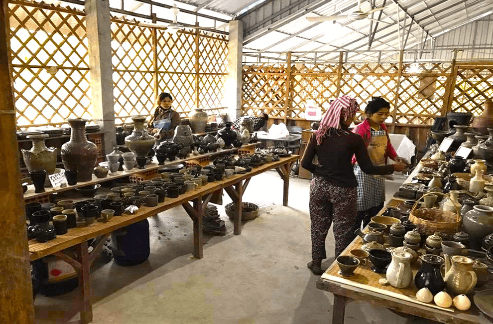 Kampong-Chhnang-Pottery.png